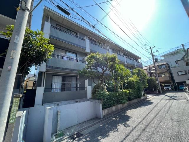 HILLTOP DOUZAKA