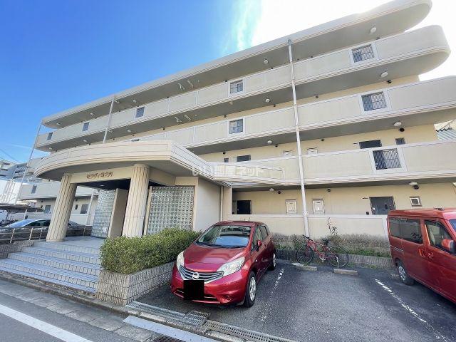 セラヴィー島之内