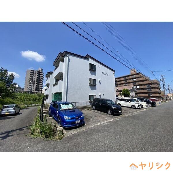 ファミーユ浅井A