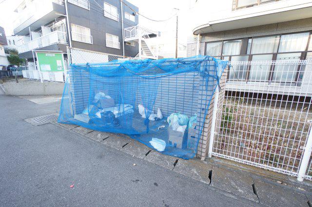 ロイヤルコーポ椿森