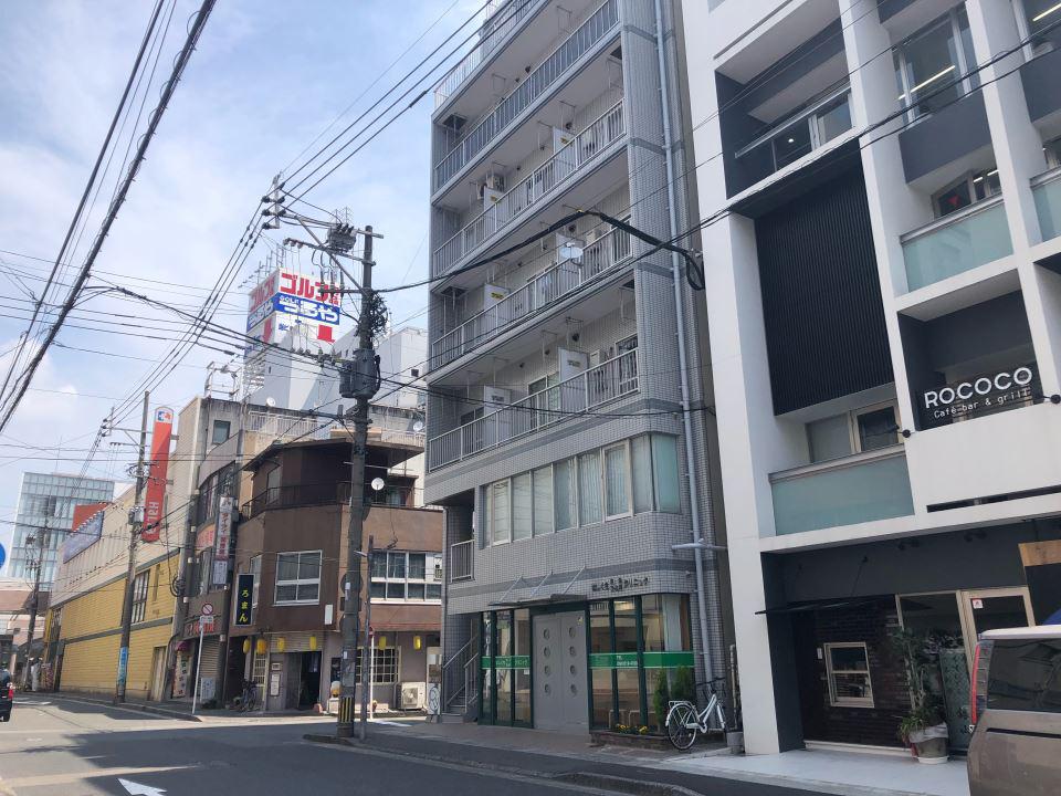 惟神いづろビル