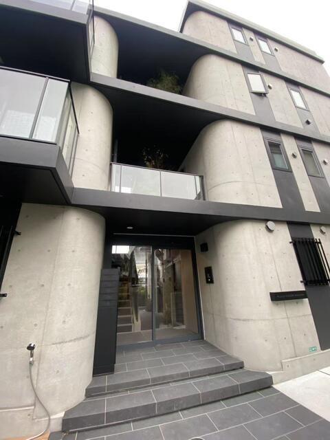 PLUS DOOR NAKANO
