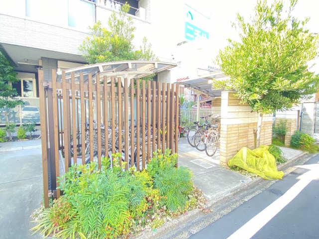 プレミアス III