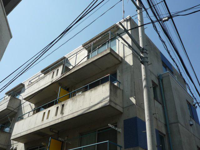VILLA MANHATTAN