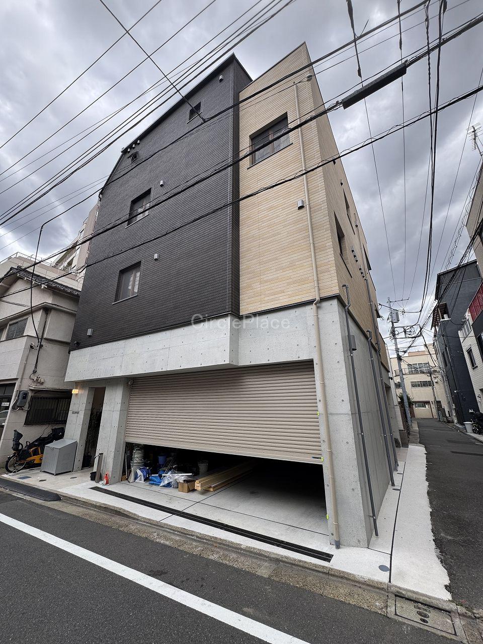 エスカペイド
