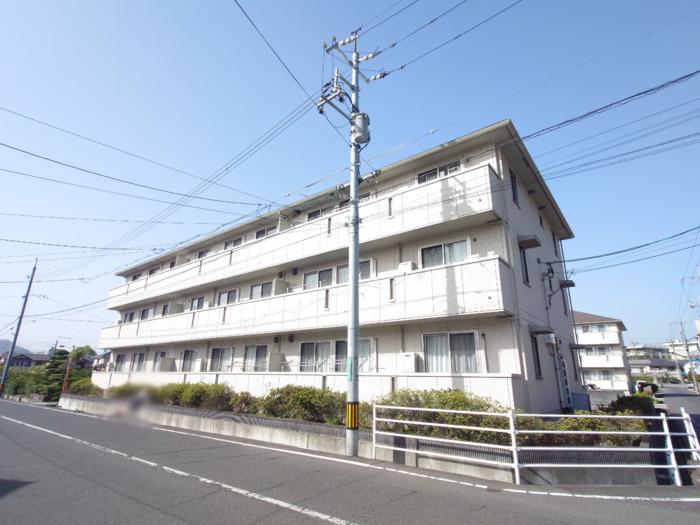 ファミーユ スクエアー B棟