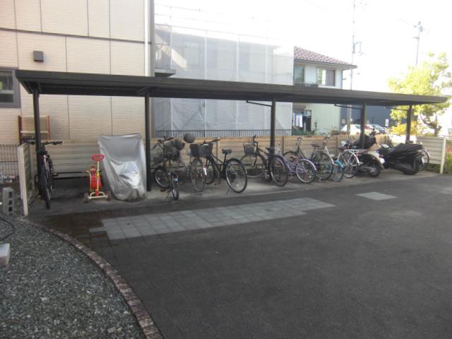 バリュージュ青野B