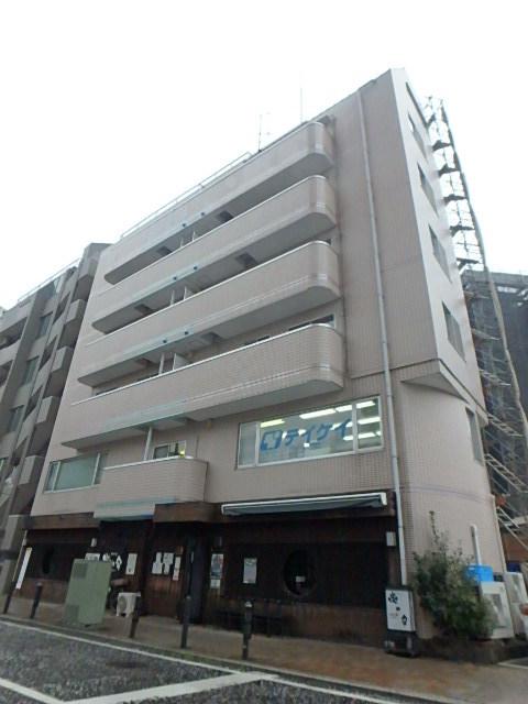 ファミールクレストコート