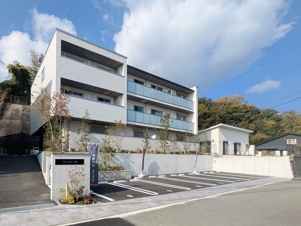 シャーメゾン壺川 A