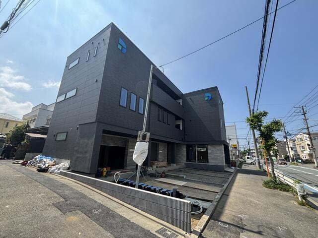THE KUGENUMA GATE