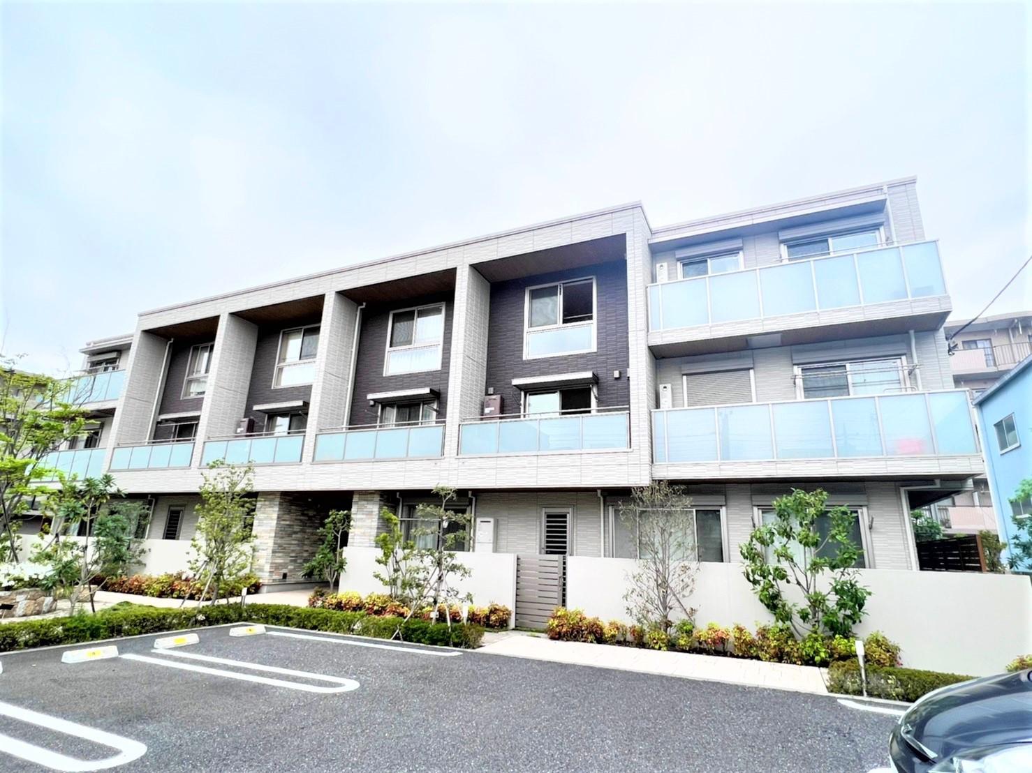 PRIMEVERE イースト