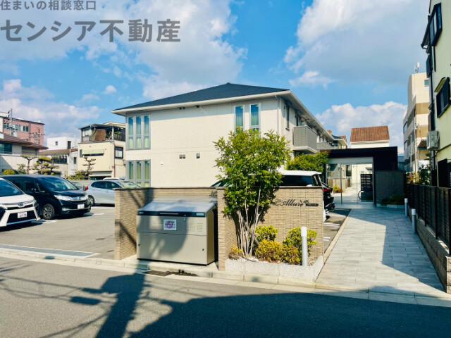 ラリュール