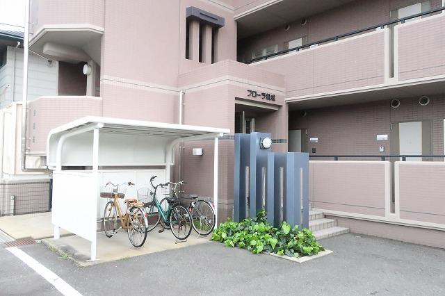 フローラ松成