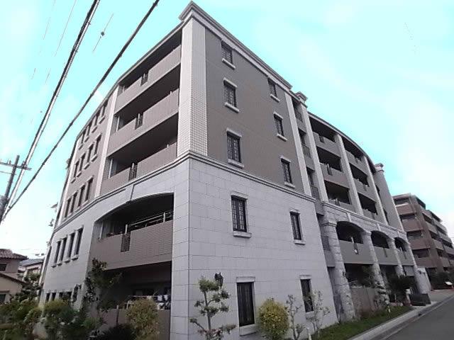 ベヌスタ ル ッチェ