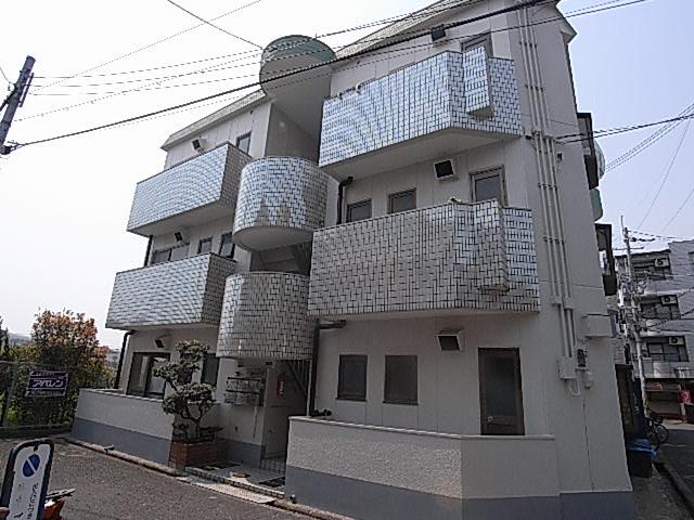 パールハイツA棟