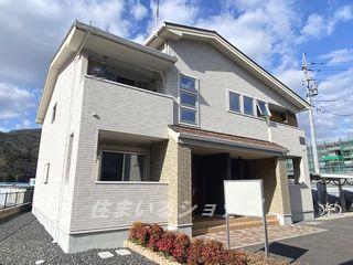 リバーサイド真倉 B