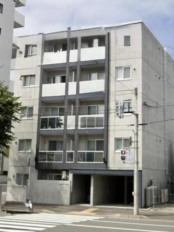 BILLS NAKANOSHIMA