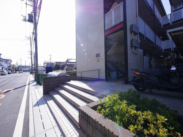 レオパレスブルージュ