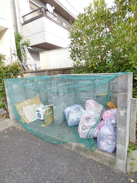レオパレス朝日