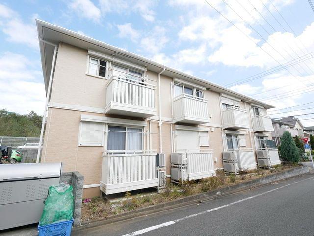 クレール四季彩の丘八番館