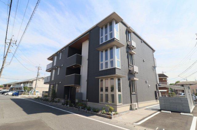 トリシア田中