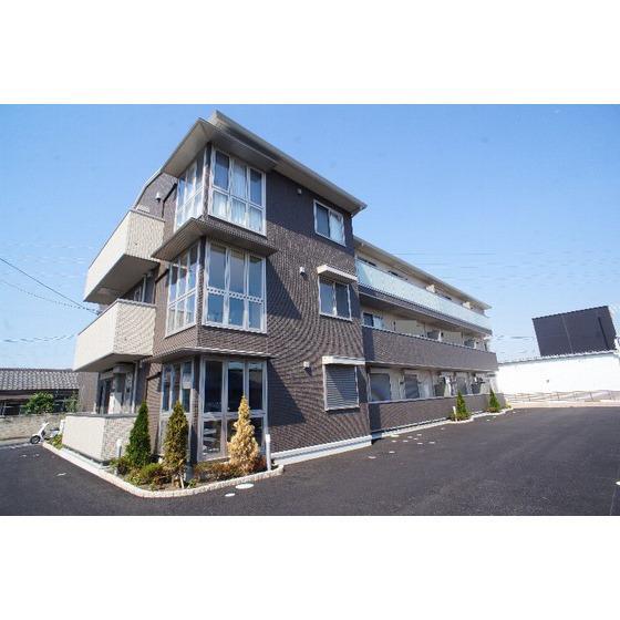 FAMILLE MAEBASHI