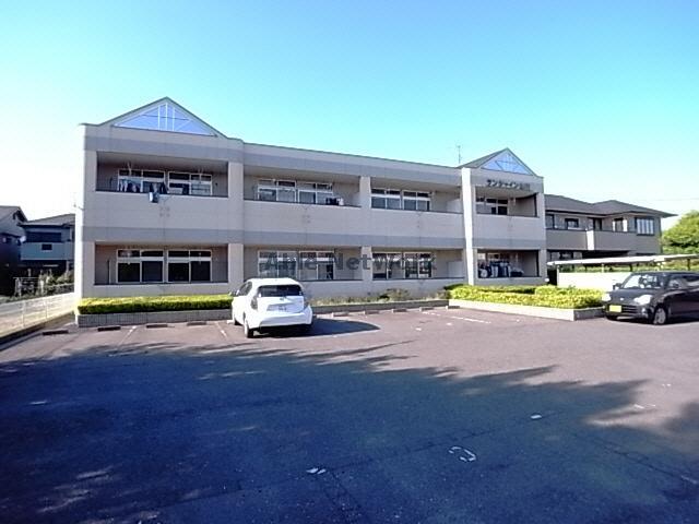 サンシャイン山川(3LDK/1階)