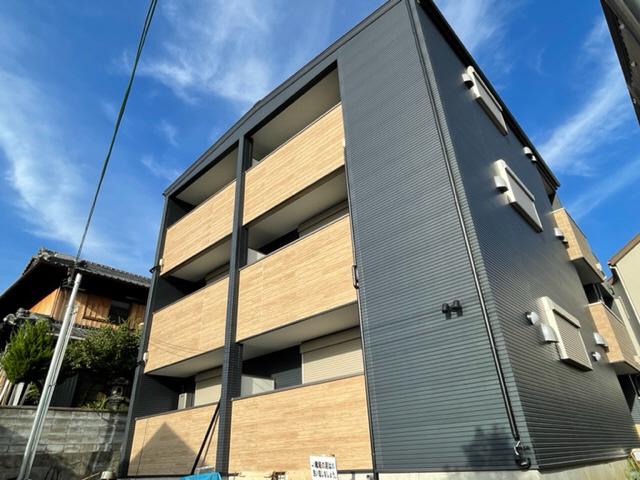 セラフィーメゾン郡元町