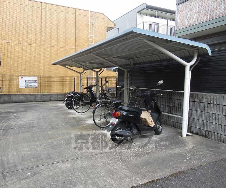 リビングタウン相楽A棟