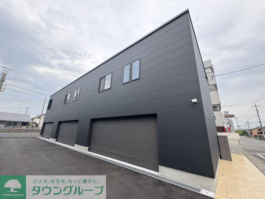 CASA GARAGE FIORIRE II