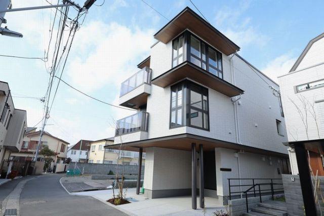 ＪＲ横須賀線 逗子駅 徒歩8分 3階建 築1年