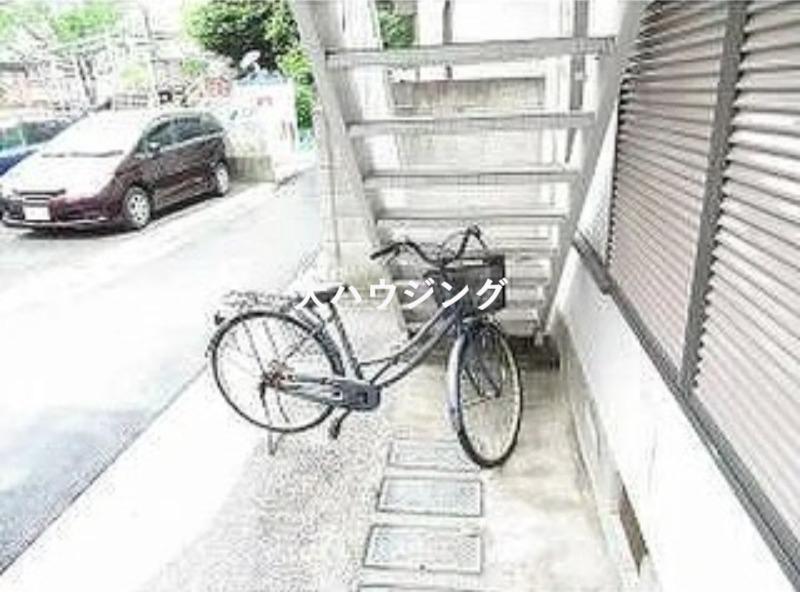 メゾンイースト