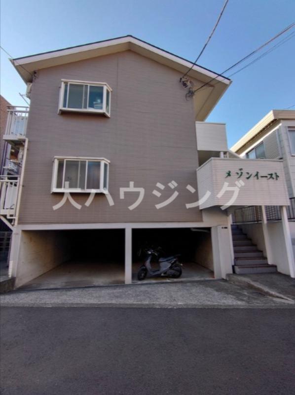 メゾンイースト