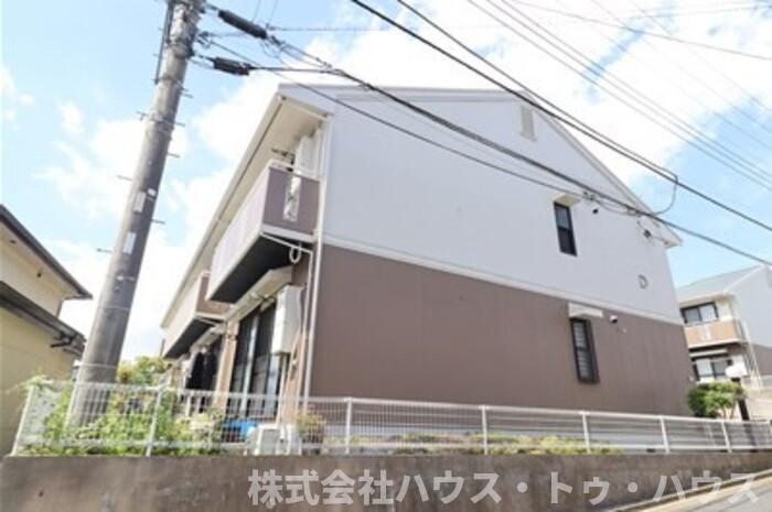 ロイヤルタウン泉D