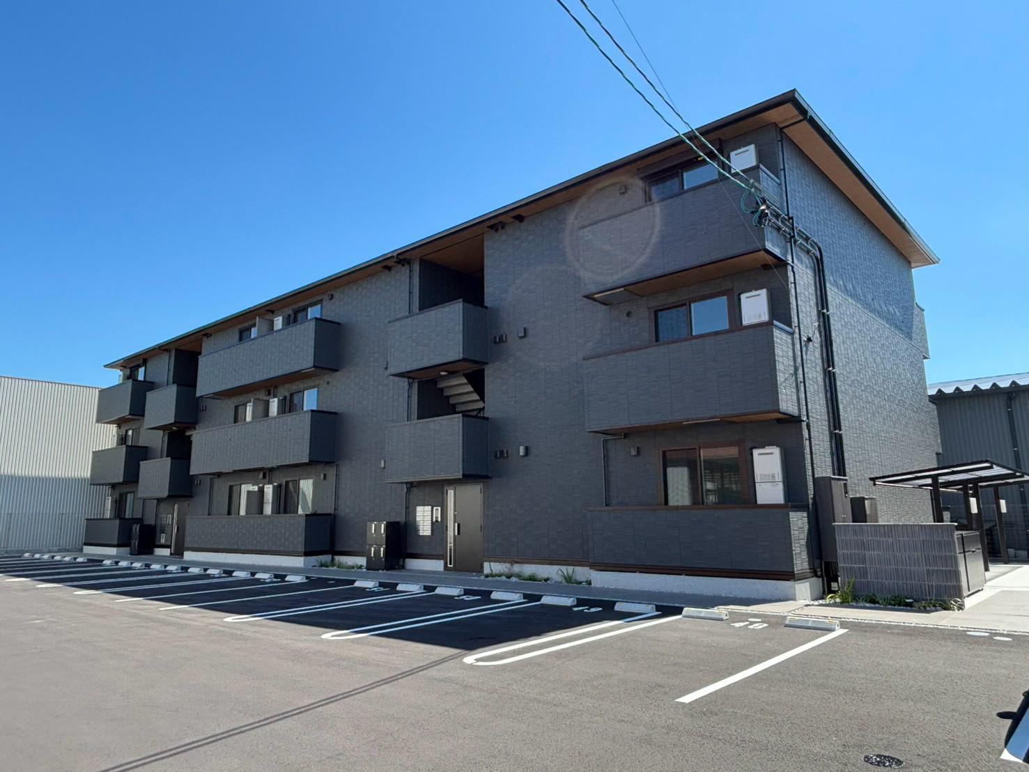 サンガーデン新山口 B