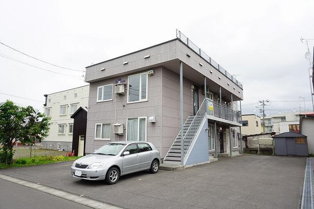 P-HOUSE