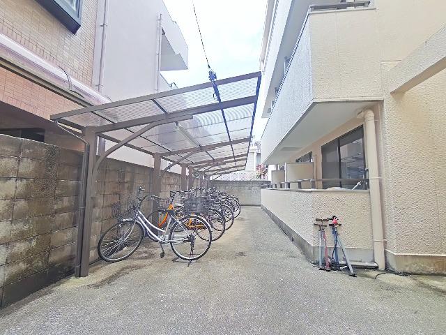 ラ・セレス