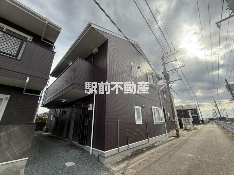 アメニティタウンハウスE