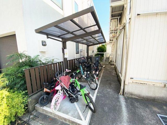 イーストヒルズ・A