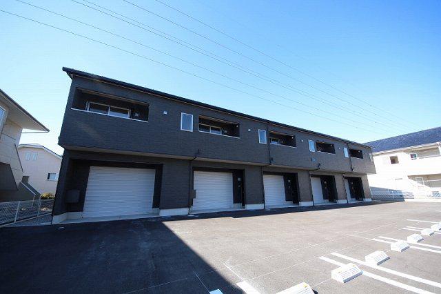 ガレージハウス栄町
