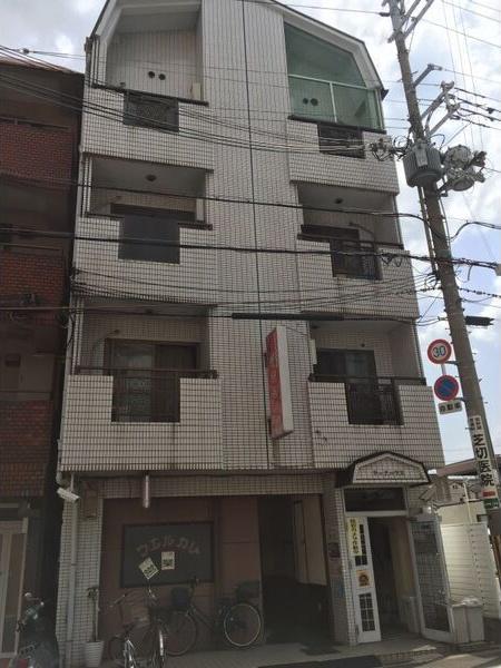 ラークハウス