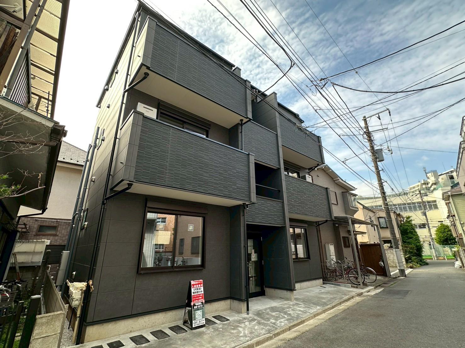 PREMIUM S KAMATA