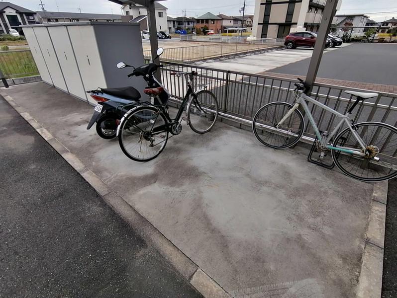 ベルクール加東A棟