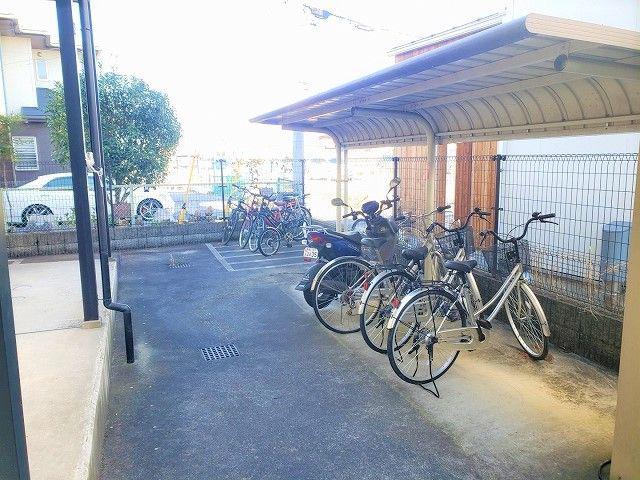 レオパレスロイヤルリーフ