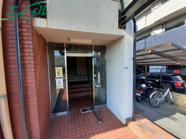 ウエストボックス