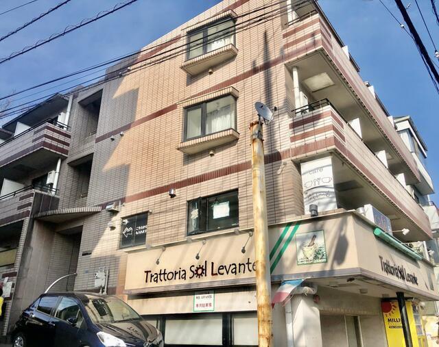 カサデ シライI