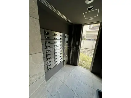 ストーム(1LDK/8階)の外観写真