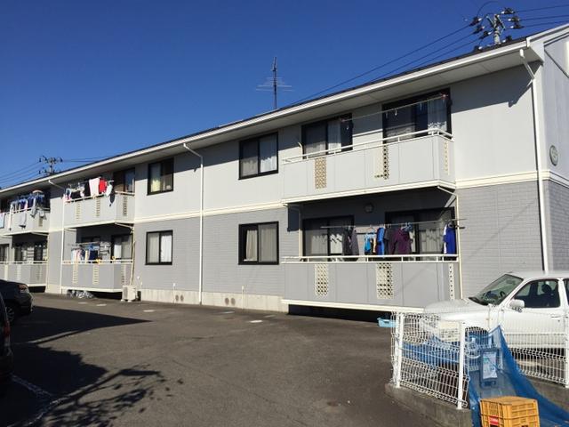 メゾンソレイユ中山I番館