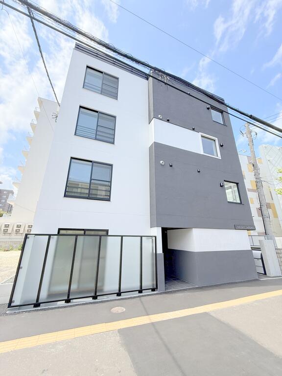 THE イースト SAPPORO(1LDK/1階)