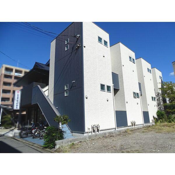 地下鉄名城線 平安通駅 徒歩5分 2階建 築16年